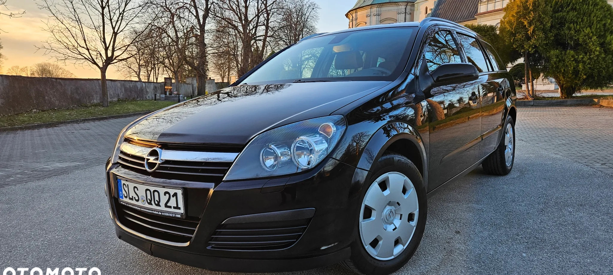 Opel Astra cena 14500 przebieg: 178960, rok produkcji 2007 z Szczebrzeszyn małe 137